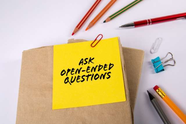 How to Ask Open-Ended Questions? Examples, Advantages